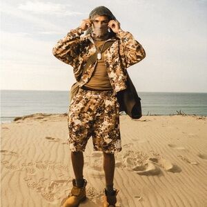 NEW Camo Desert shorts and sweatshirt hoodies SET – Australian import
